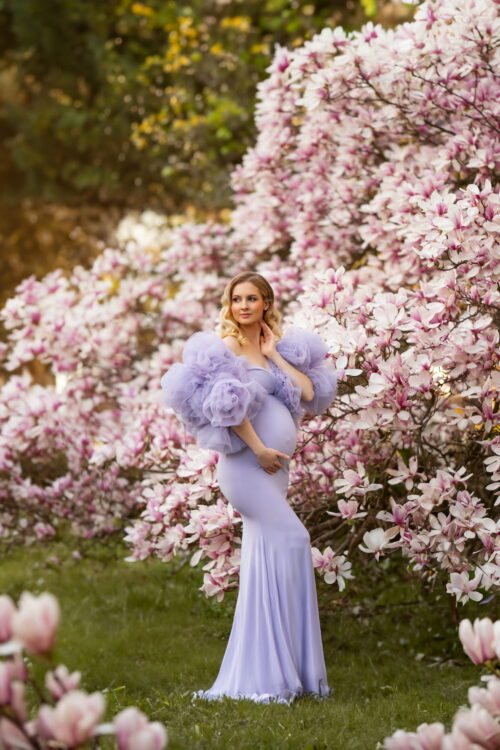 maternity dress with tulle sleeves blossom photoshoot