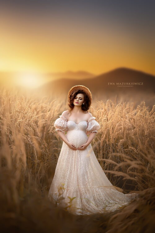 Lace boho gown Dolores in beige. Elegant boho maternity dress designed for professional photoshoots. The flowing skirt creates beautiful movement in wind and motion, making it perfect for artistic and outdoor photography.