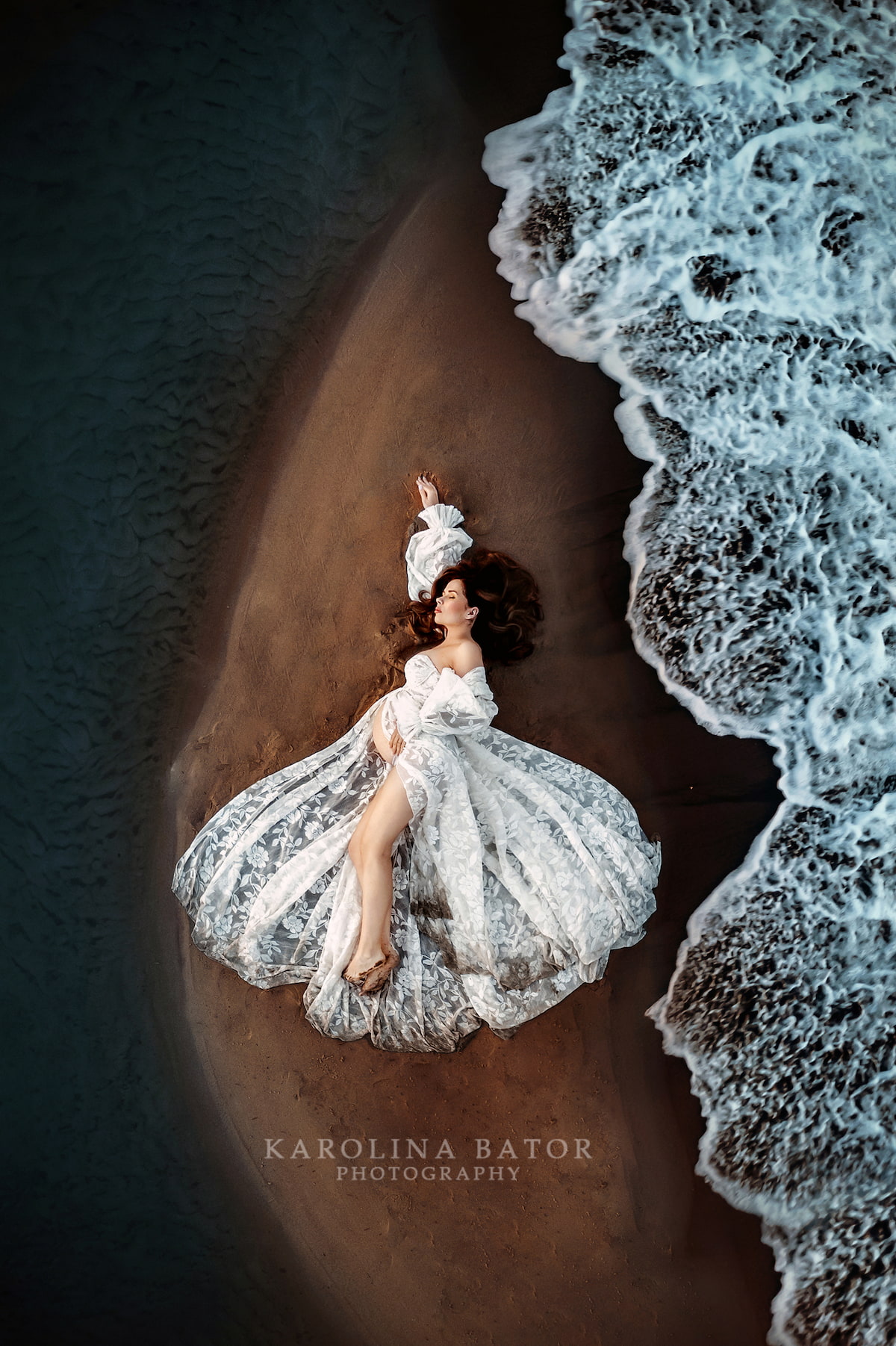 Lace boho dress Flora in ecru. A beautiful dress for maternity and motherhood photography.