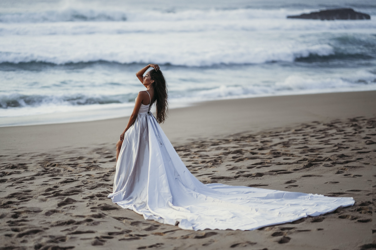 white maternity photoshoot dress Mallorca Kamaprops beach gown