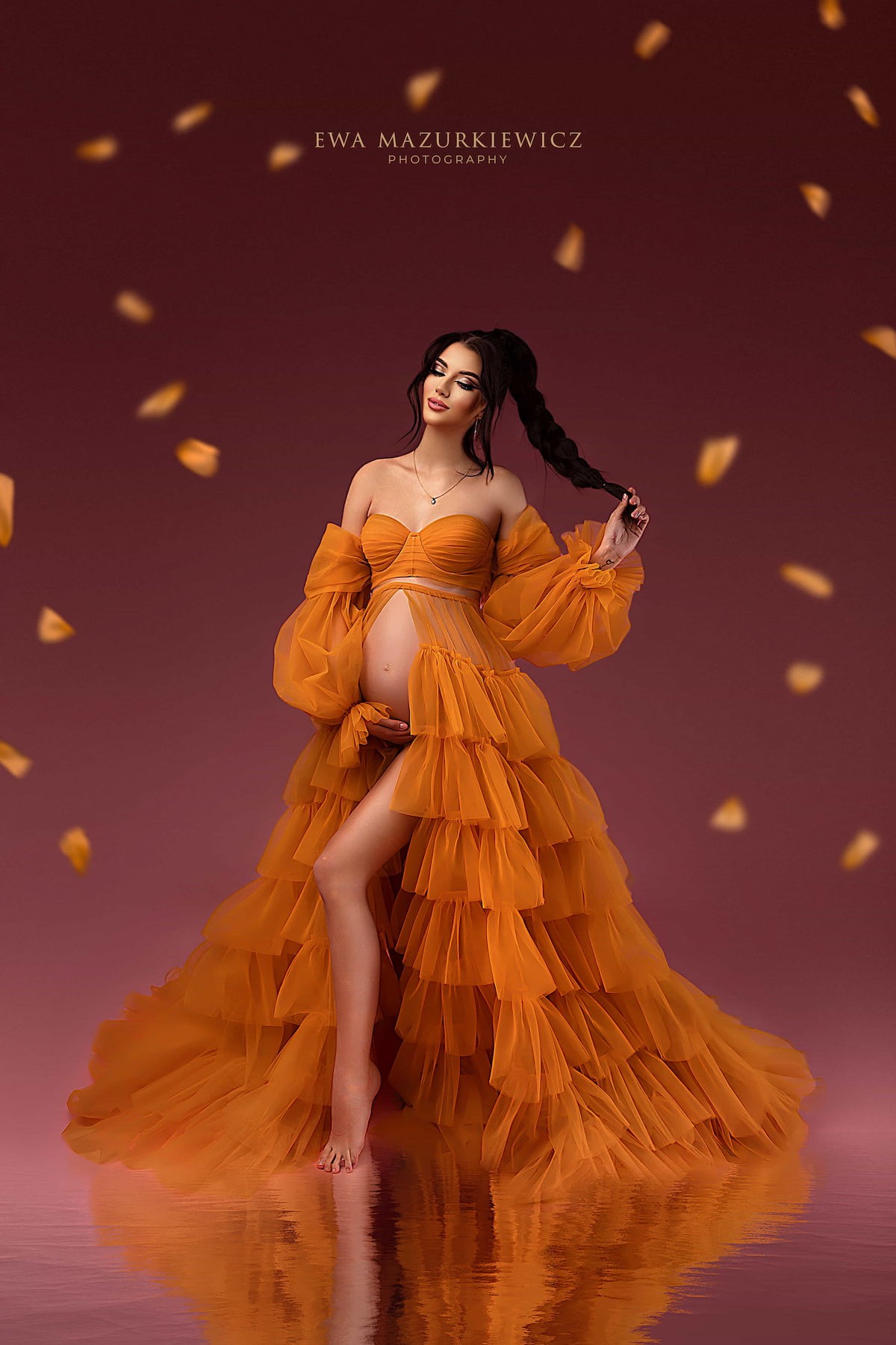 pregnancy photoshoot dress with sweetheart neckline