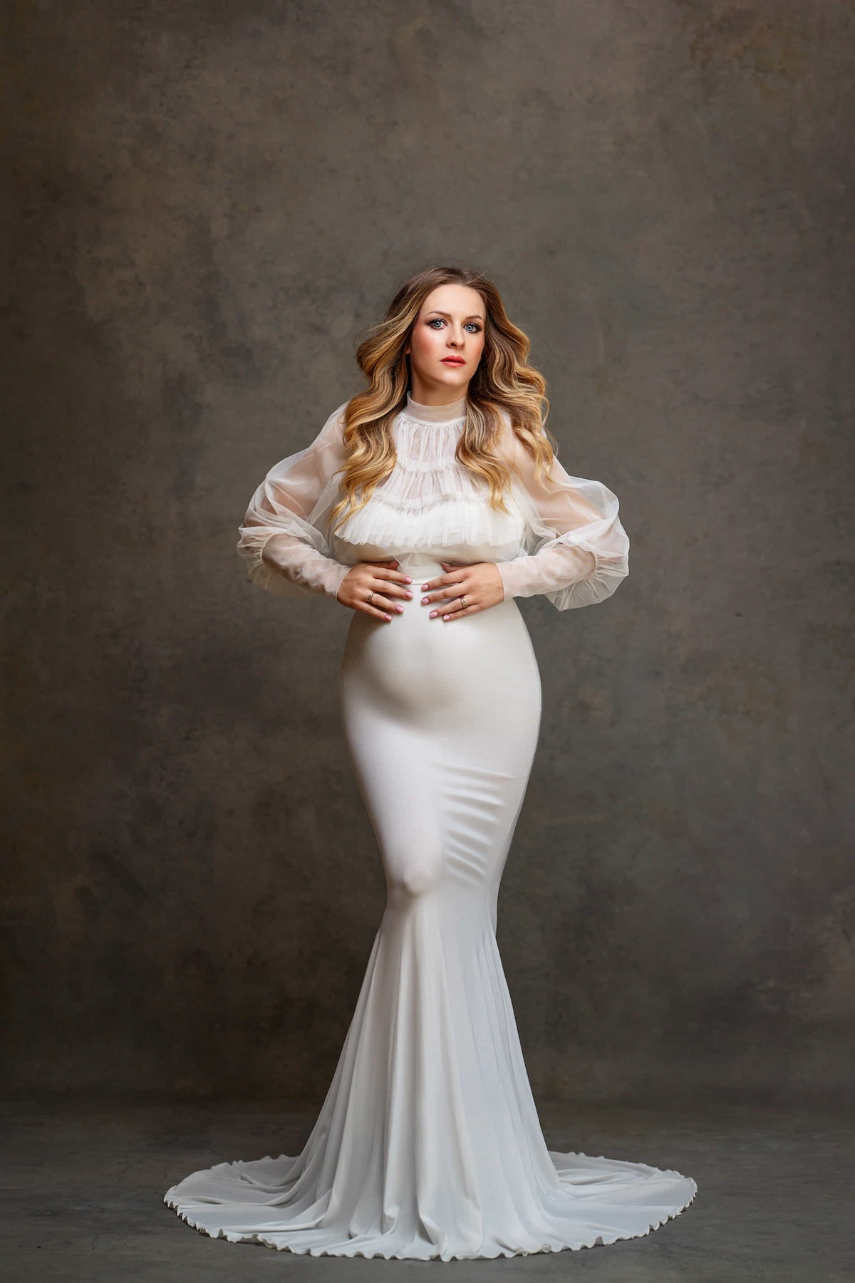 elegant tulle top for photoshoot outfits